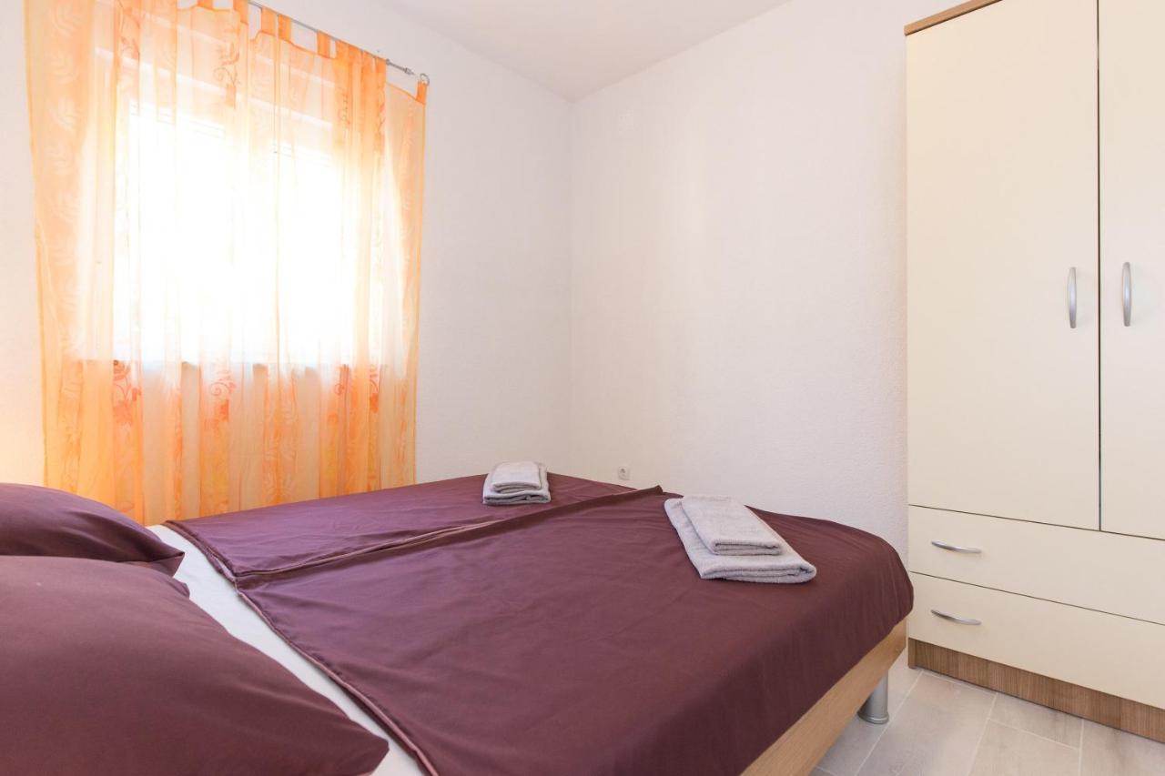 Apartment Dajana Pinezići Exterior foto